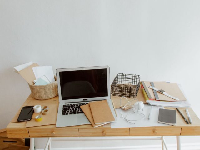 7 astuces pour ranger un petit bureau et gagner de la place
