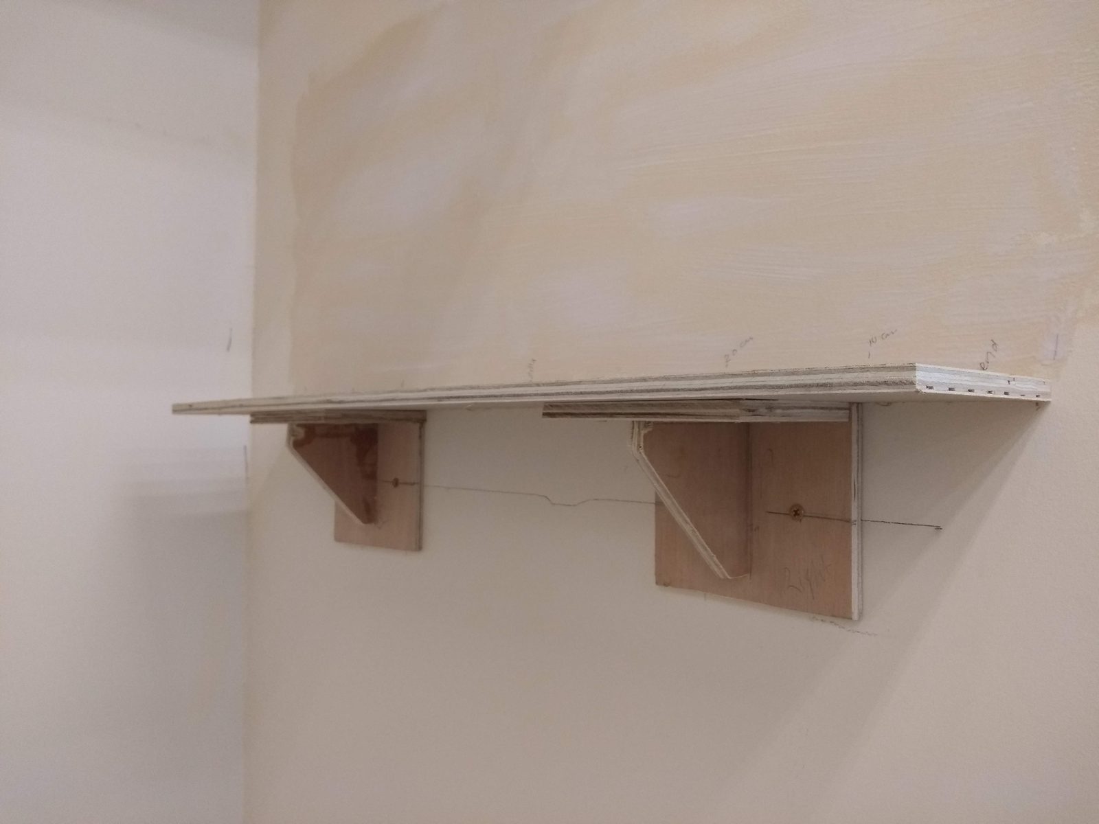 Tuto : fabriquer une étagère murale facile