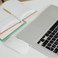Formateur en langues : quels outils gratuits pour gérer son activité ?